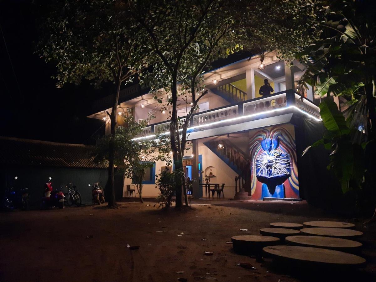 Unearth Hostel Auroville Exterior foto